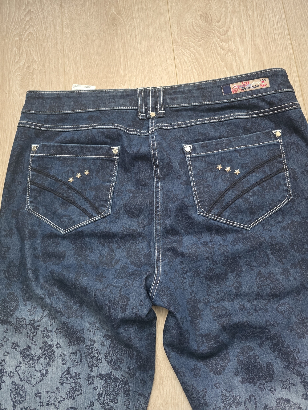 Sportalm Dark Blue Patterned Jeans with Pink Bow Size 42(eur) - Picture 8 of 11